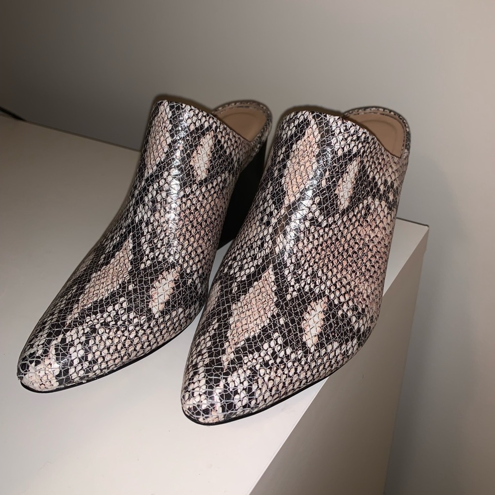 Size 8 snake skin heeled Mules